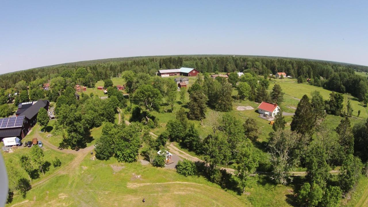 Liten Enklare Klimatsmart Stuga I Roslagen Östhammar Esterno foto