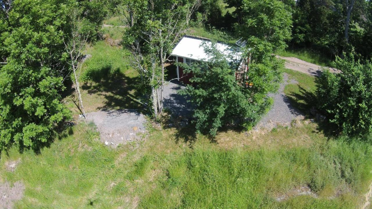 Liten Enklare Klimatsmart Stuga I Roslagen Östhammar Esterno foto